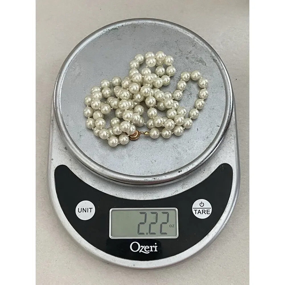 Vintage Knotted Pearl necklace, Glass Faux Pearls, Ivory 17.5” Heavy - Picture 5 of 6